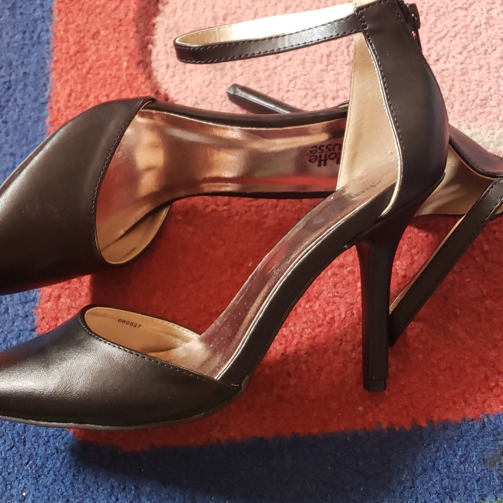 High heels - Picture 3 of 4